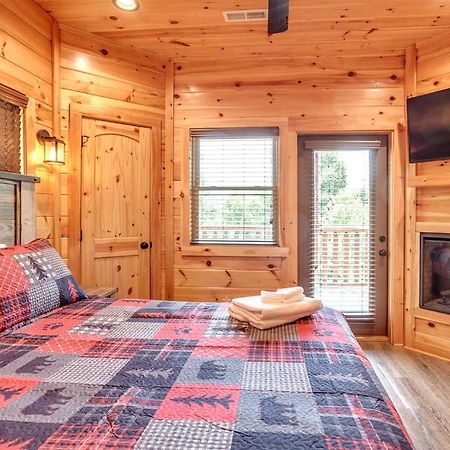 Gatlinburg Cabin With Private Hot Tub By Staycating エクステリア 写真