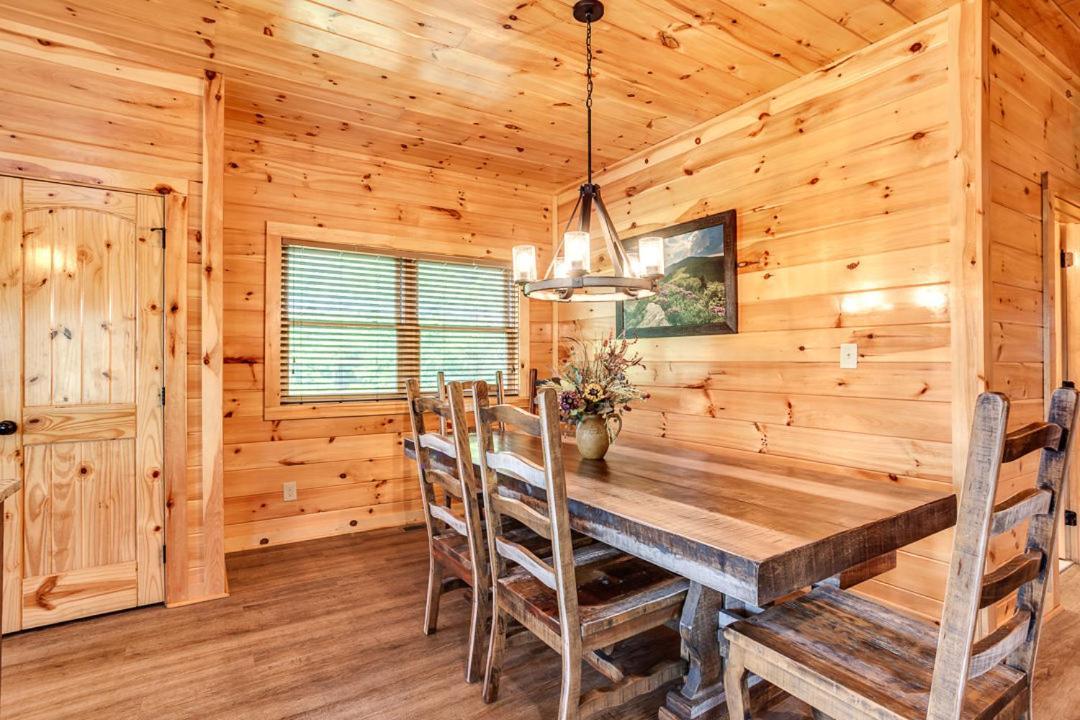 Gatlinburg Cabin With Private Hot Tub By Staycating エクステリア 写真