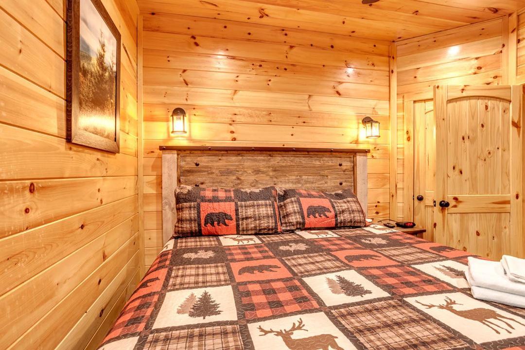 Gatlinburg Cabin With Private Hot Tub By Staycating エクステリア 写真