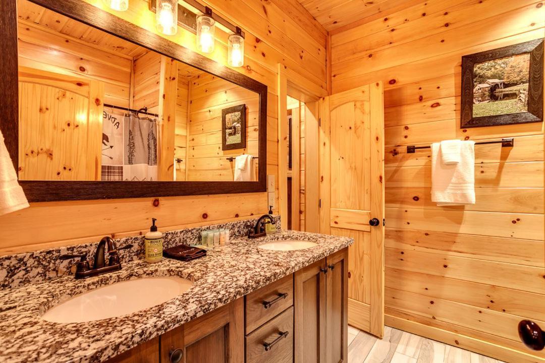 Gatlinburg Cabin With Private Hot Tub By Staycating エクステリア 写真